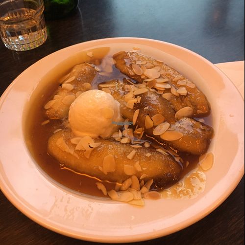 banana flambé  at Brasserie LoLa in Paris