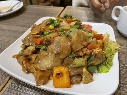Flat rice noodles with basil   at Thai Vegetarian Food 泰國素食 in Kowloon
