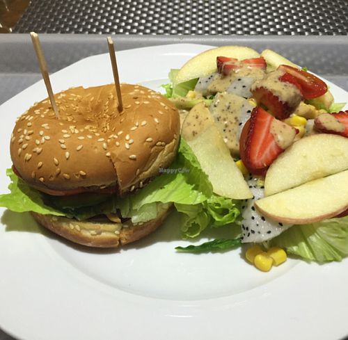 mushroom burger and fruit / veg salad at Vegetarian Kitchen at Dickson Yoga in Kowloon
