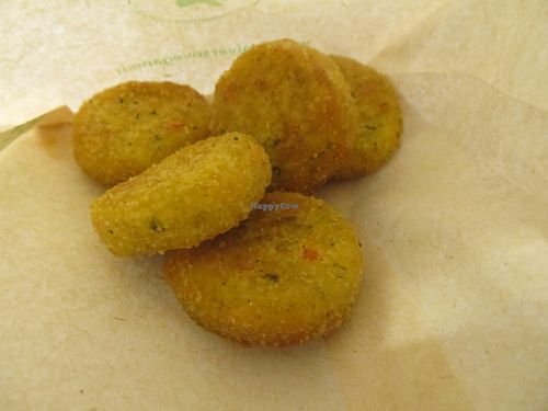 quinoa falafel - 3 euros
quinoa, milletm turmeric, veggies at Universo Vegano in Cagliari