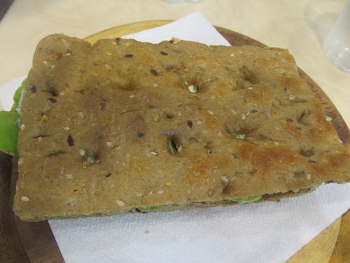 Vegan burger - burger di lenticchie bio at Universo Vegano in Cagliari