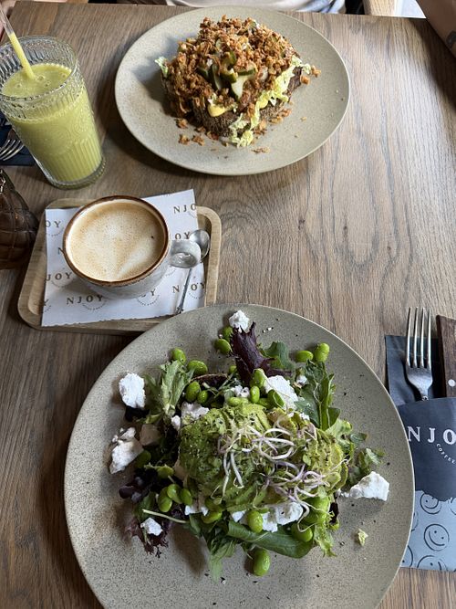 Green goddess sandwich en rendang sandwich  at Njoy Coffee and Brunch in Alphen Aan Den Rijn