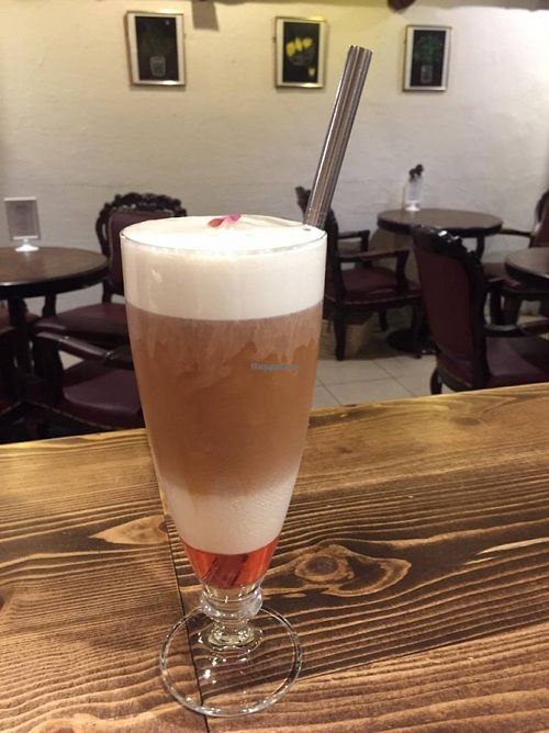 Rose Latte at Veganday Cafe in Taichung