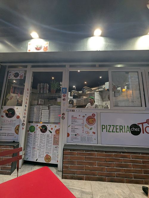 The front at Pizzeria Chez Toto in Nice