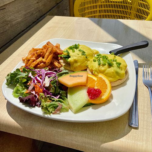 Bénédictines at Antidote Bouffe Vegane in Montreal