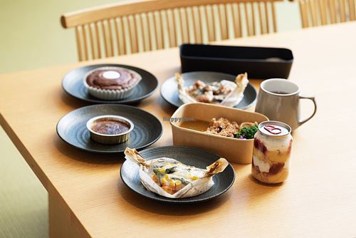 Inclusive Food
Vegan and gluten-free dishes and snacks, available to enjoy in your room anytime at Uno Retreat Kyoto Gluten Free & Vegan Hotel in Kyoto