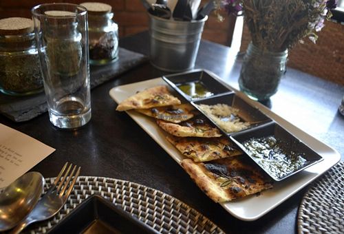 vegan pizza bread, just order without the parmesan at Pizza Di Rocco in Abu Dhabi