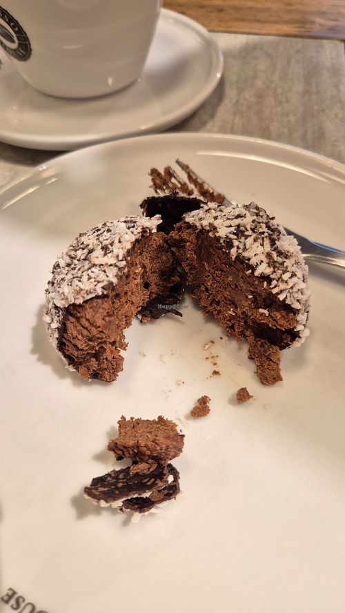 This chocolate boller was vegan at Espresso House in Copenhagen