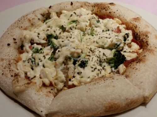 lunch pizza at Little-Heaven in Kyoto