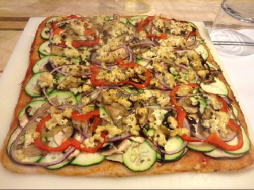 Pizza Vegana at Dolce Pizza y Los Veganos - Hipolit Lazaro in Barcelona