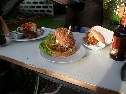 Burger Hot Dogs and more delicious Snacks at Veggiemaid in Oldenburg