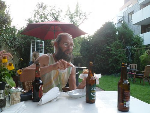 it is now possible to sit in the garden behind the vegan Snack Bar and enjoy all the vegan stuff in a calm atmoo´sphere!!! at Veggiemaid in Oldenburg