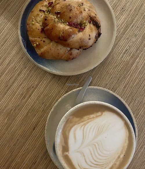 Vegan babka e cappuccino latte piselli  at Moka Moon in Brussels