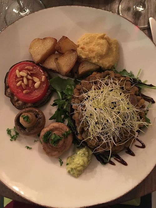 Plate with tapas selected by the chef at Bites and Wines in Antwerpen