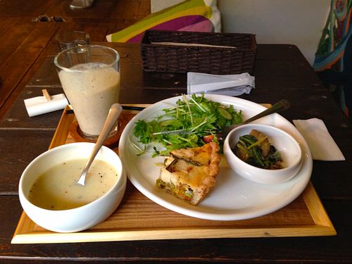 Set meal for 1.000 Yen: a quiche with salad, eggplant, a potato soup, and a drink. I took the the smoothie of the day.  at Smoothie etc. in Kyoto