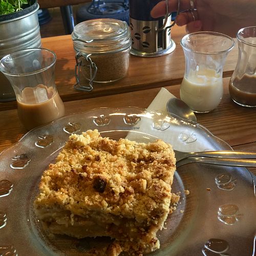 szarlotka -apple pie  at Chwast Food in Warsaw