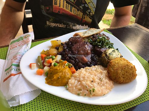 Options from the buffet at Natural Jardim in Santo Andre