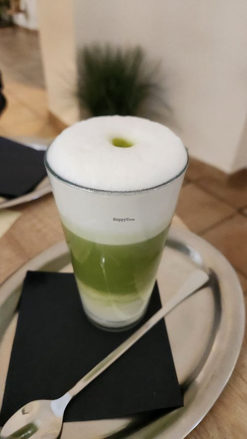 Matcha latte at OMNES CAFFE Arleta in Cesky Krumlov