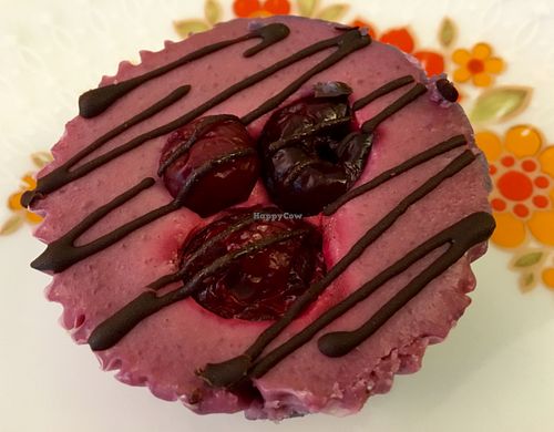 raw rasperry cup 'cake' at Goodies in Leipzig