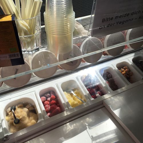 ice counter at Goodies in Leipzig