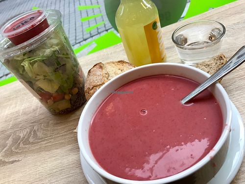 beetroot coconut soup (and a salad on the side) at Goodies in Leipzig
