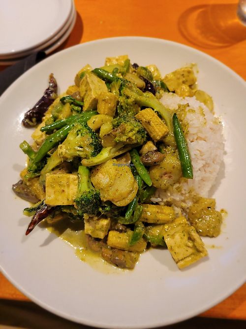Make-your-own bowl with tofu and jasmine rice and green curry sauce. at Big Bowl Ridgedale in Minnetonka