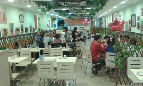 Inside at Natural Vegetarian Food in Kowloon