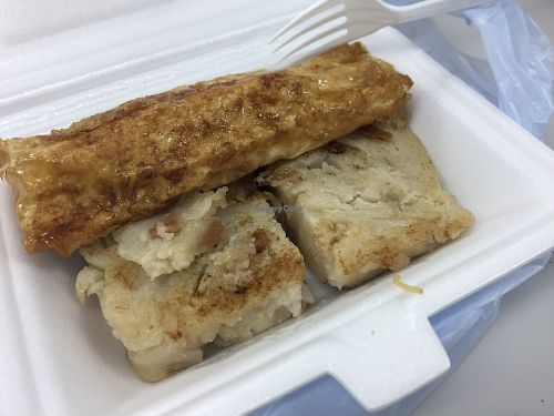Bean curd rolls and turnip cakes at Affinity Vegetarian in Kowloon