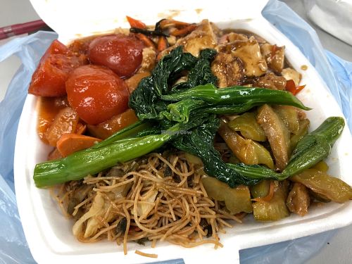 Fried rice vermicelli with tomatoes, tofu and bitter melon at Affinity Vegetarian in Kowloon