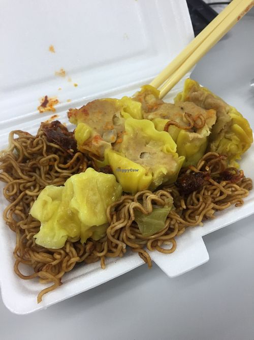 Shao Mai and Fried Noodles as breakfast at Affinity Vegetarian in Kowloon