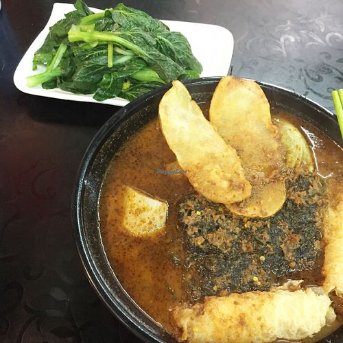 Laksa noodles soup and boiled veggie at So Yuet Hin 素悅軒 in New Territories