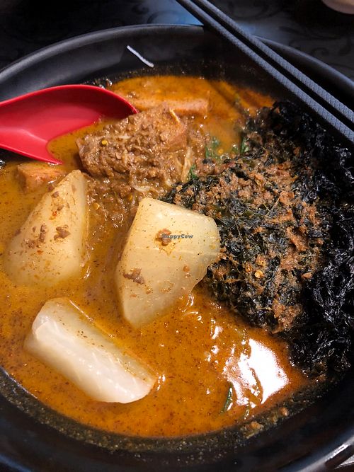 Cart noodles: rice vermicelli in Laksa soup with seaweed, radish and veg spam at So Yuet Hin 素悅軒 in New Territories