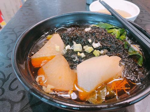 Noodles with seaweed, radish at So Yuet Hin 素悅軒 in New Territories