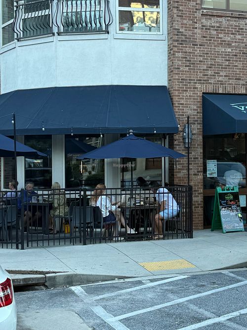 Front Patio at Verde Taqueria in Brookhaven