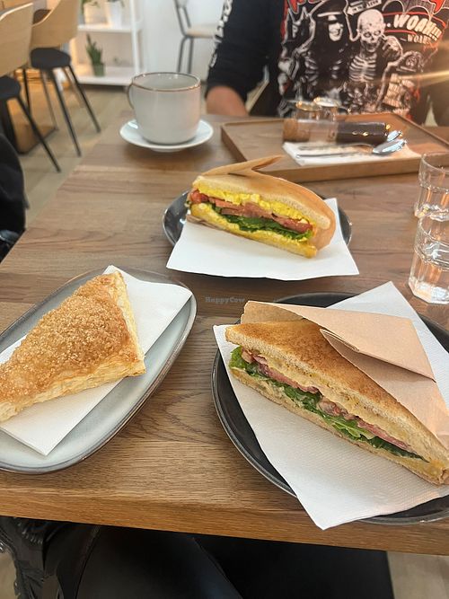 Vegan eggspread & hummus sandwiches and nutella thingy at U Café  in Prague