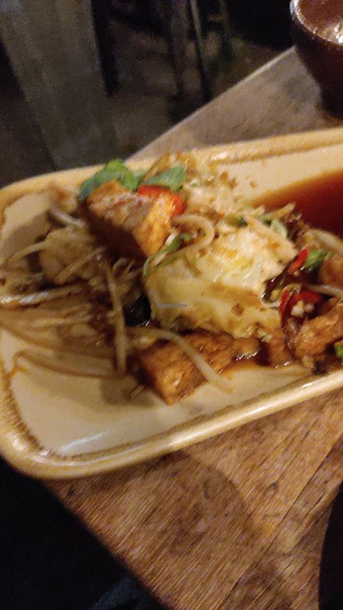 Hispi cabbage and tofu at Oli's Thai in Oxford