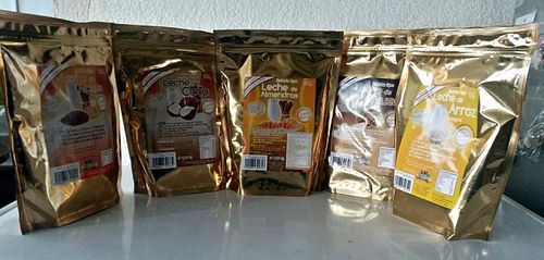 vegan drinks.
leches veganas at Vegattos in Mexico City