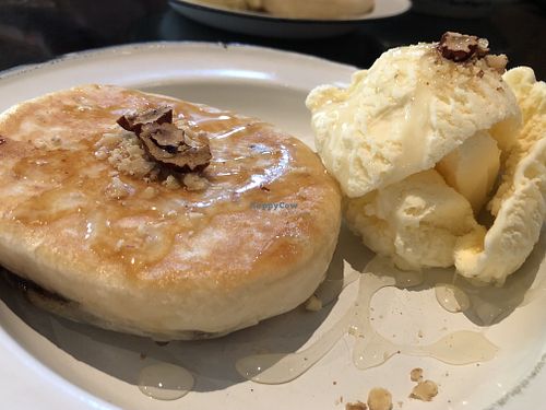 Korean Hottok with Ice-Cream (not vegan) at Somushikocha in Kyoto
