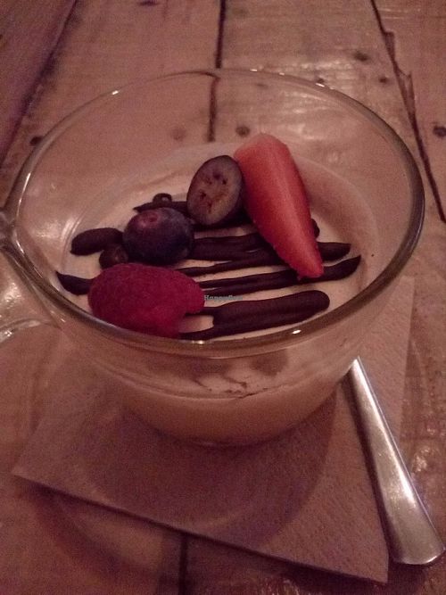 Raw vegan cheesecake at The Juice House in Barcelona