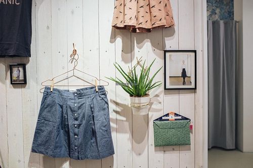 DearGoods in Essen, vegan, fair, eco fashion
Friedrich-Ebert-Strasse 55, 45127 Essen at DearGoods Essen in Essen