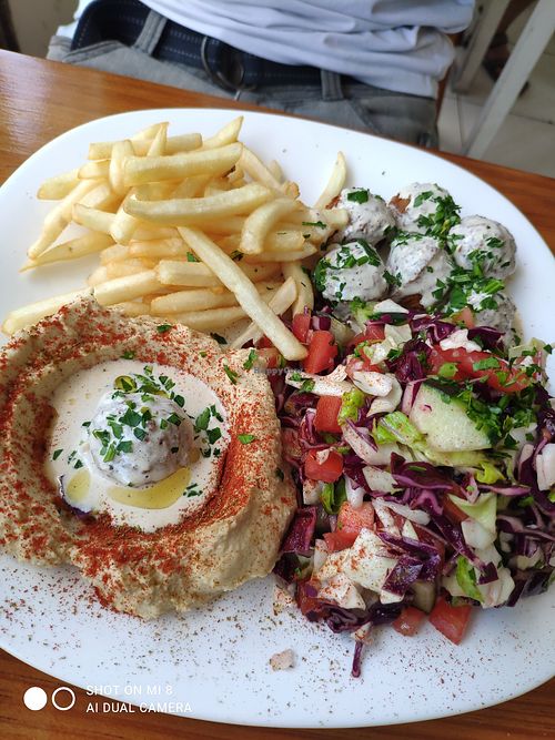 Falafel plate  #Veganuary at Falafel Nessya in Playa Del Carmen