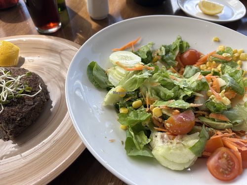 I ordered a salad and asked for the lentil burger without bread (I’m cutting carbs)  at Restaurant Rincón de la Ensenada in Puerto Varas
