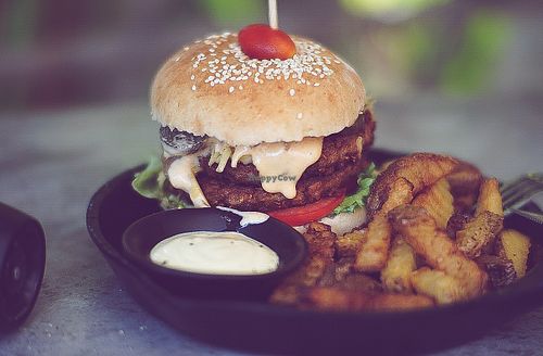 Double Beyond Burger #Veganuary at Eat.Co in Koh Phangan