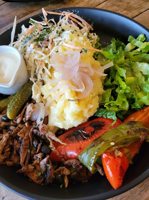 Meaty bowl... Love this 😍😋 at Eat.Co in Koh Phangan
