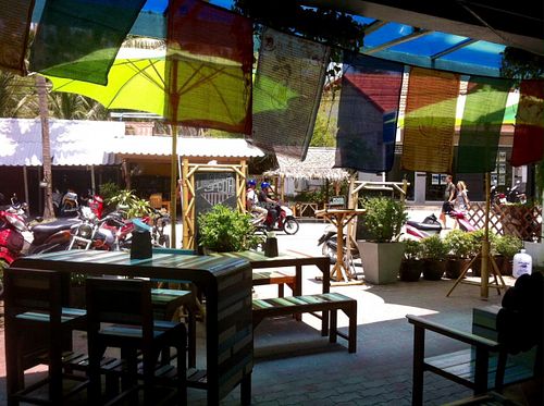 Sunny front side at Eat.Co in Koh Phangan