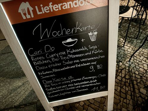 sign  at Cat Tuong in Berlin