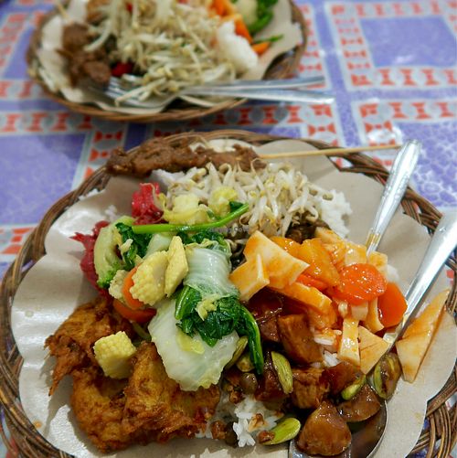 Top Vegan Restaurant Food Image