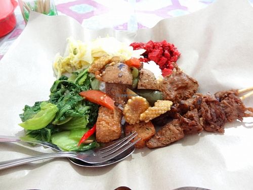 Fantastic lunch for less than 4 USD. at Vegetarian Restaurant in Jakarta