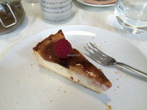 Cheesecake with rose marmalade (and rose petals embedded in the cake!) at El Vergel Veggie Restaurant in Tarragona