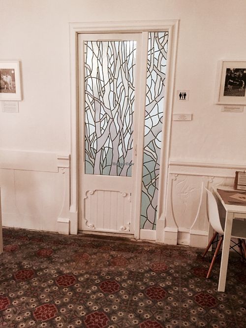 Large and cozy rooms at El Vergel Veggie Restaurant in Tarragona